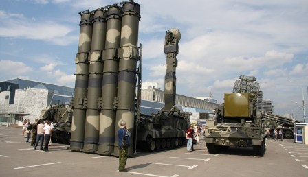 9K81_S-300V_surface_to_air_missile_Russia_Russian_army_001